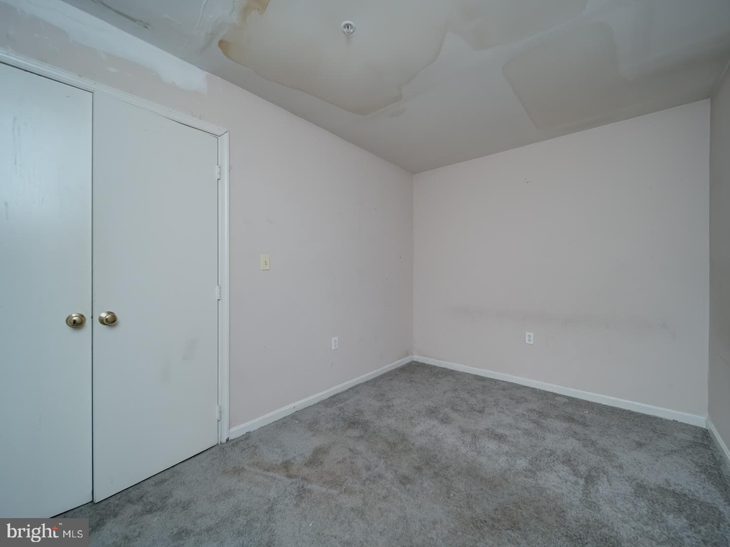 881-A Barnaby Street SE photo 6