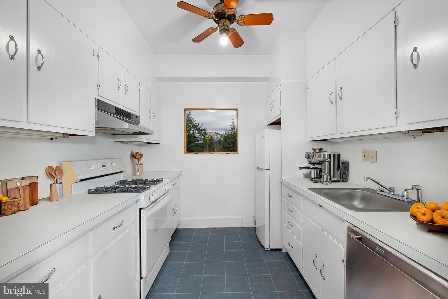 4000 Cathedral Avenue NW #651-B photo 13