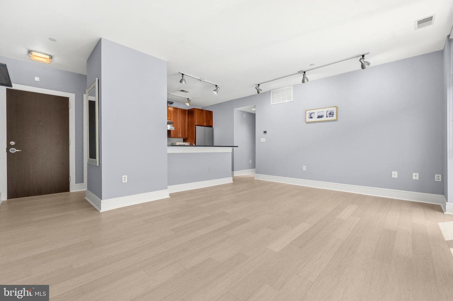 1654 Euclid Street NW #205 photo 3