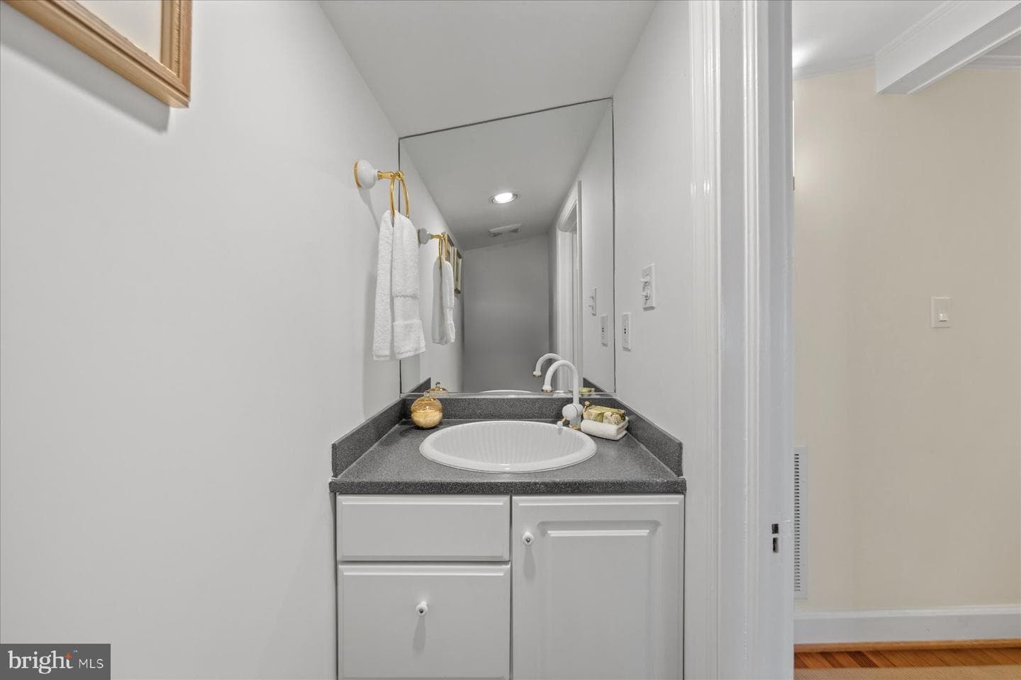 1706 Surrey Lane NW photo 43