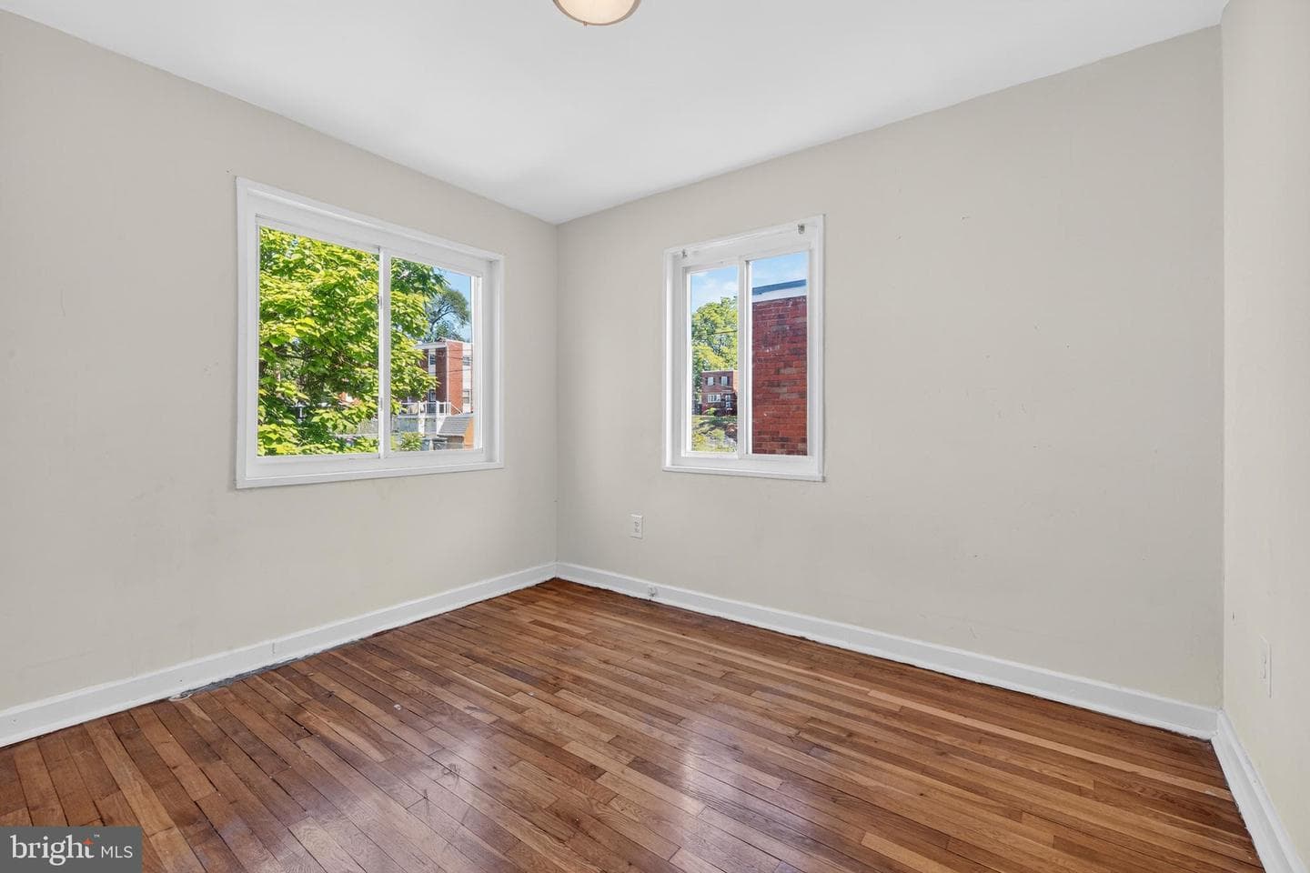 206 53rd Street NE photo 10