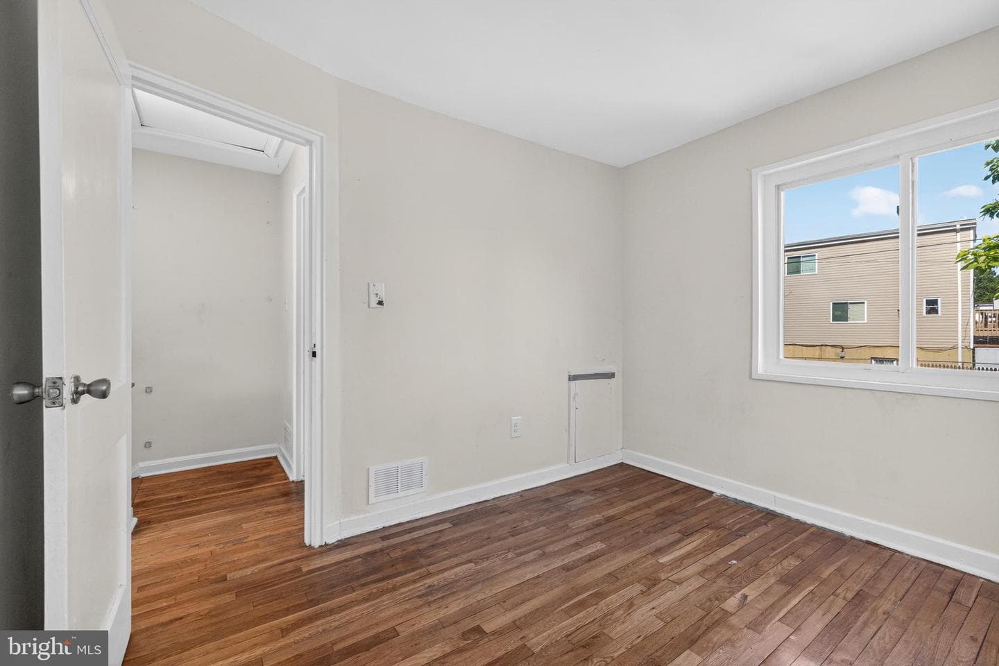 206 53rd Street NE photo 12