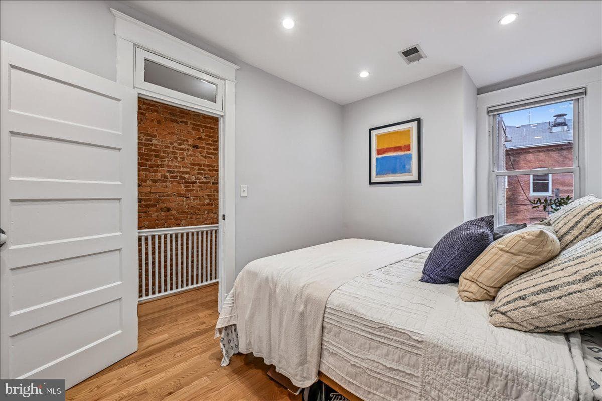 1328 G Street SE photo 17