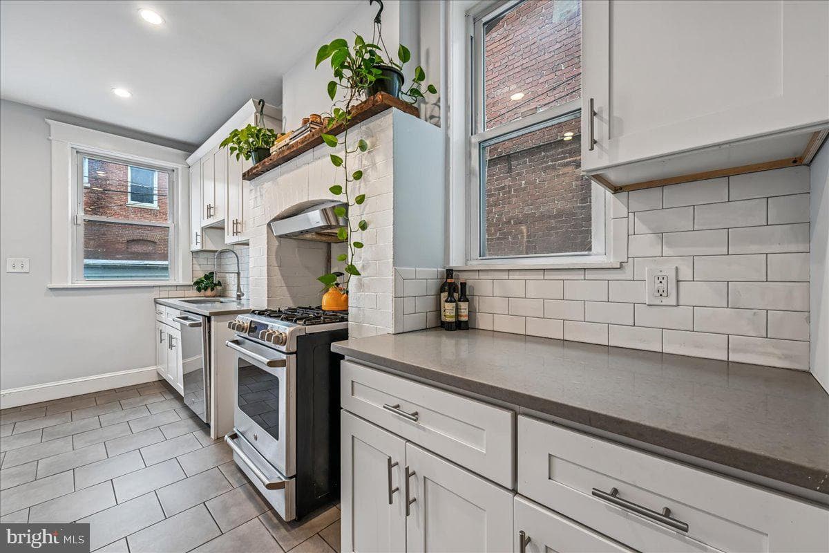 1328 G Street SE photo 9