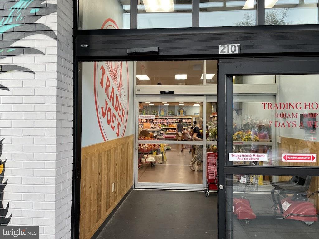4000 Tunlaw Road NW #516 photo 29