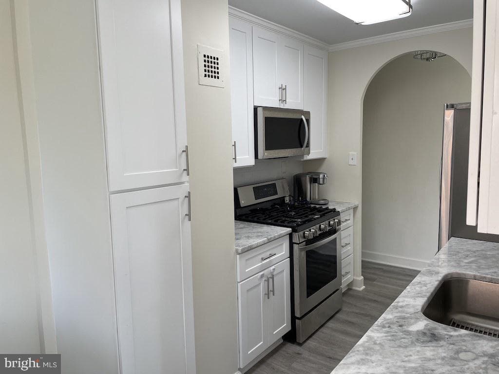 4000 Tunlaw Road NW #516 photo 6