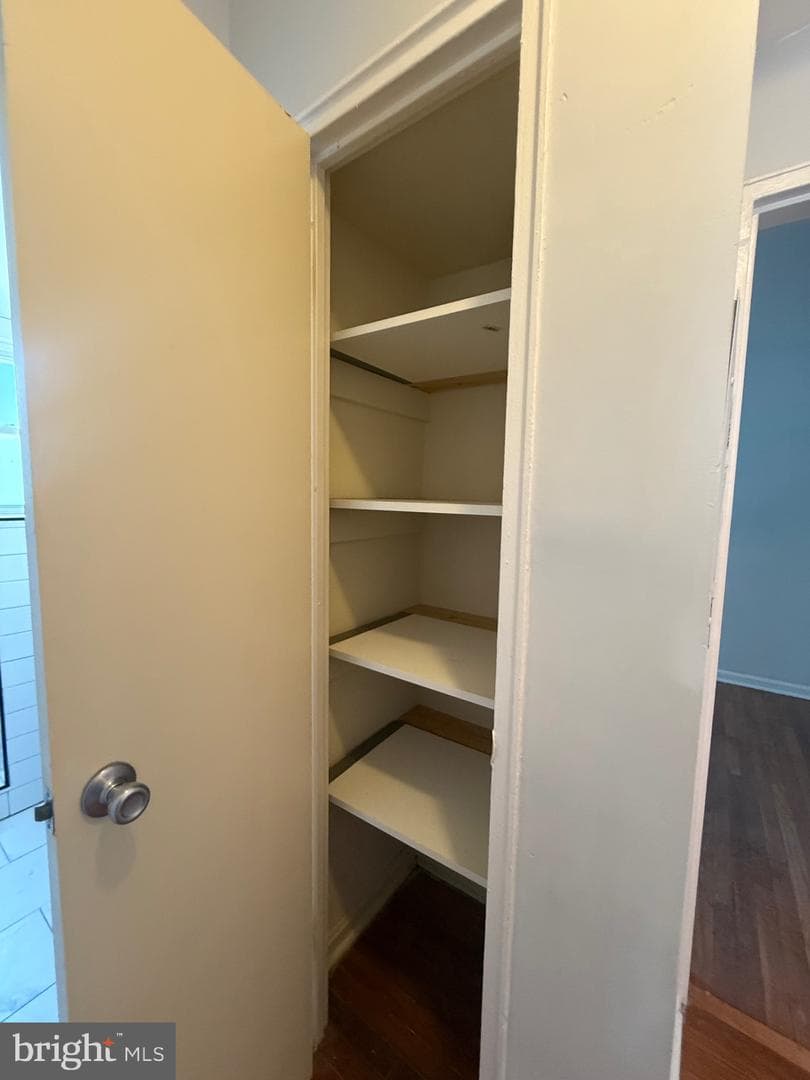 526 Kenyon Street NW #201 photo 19