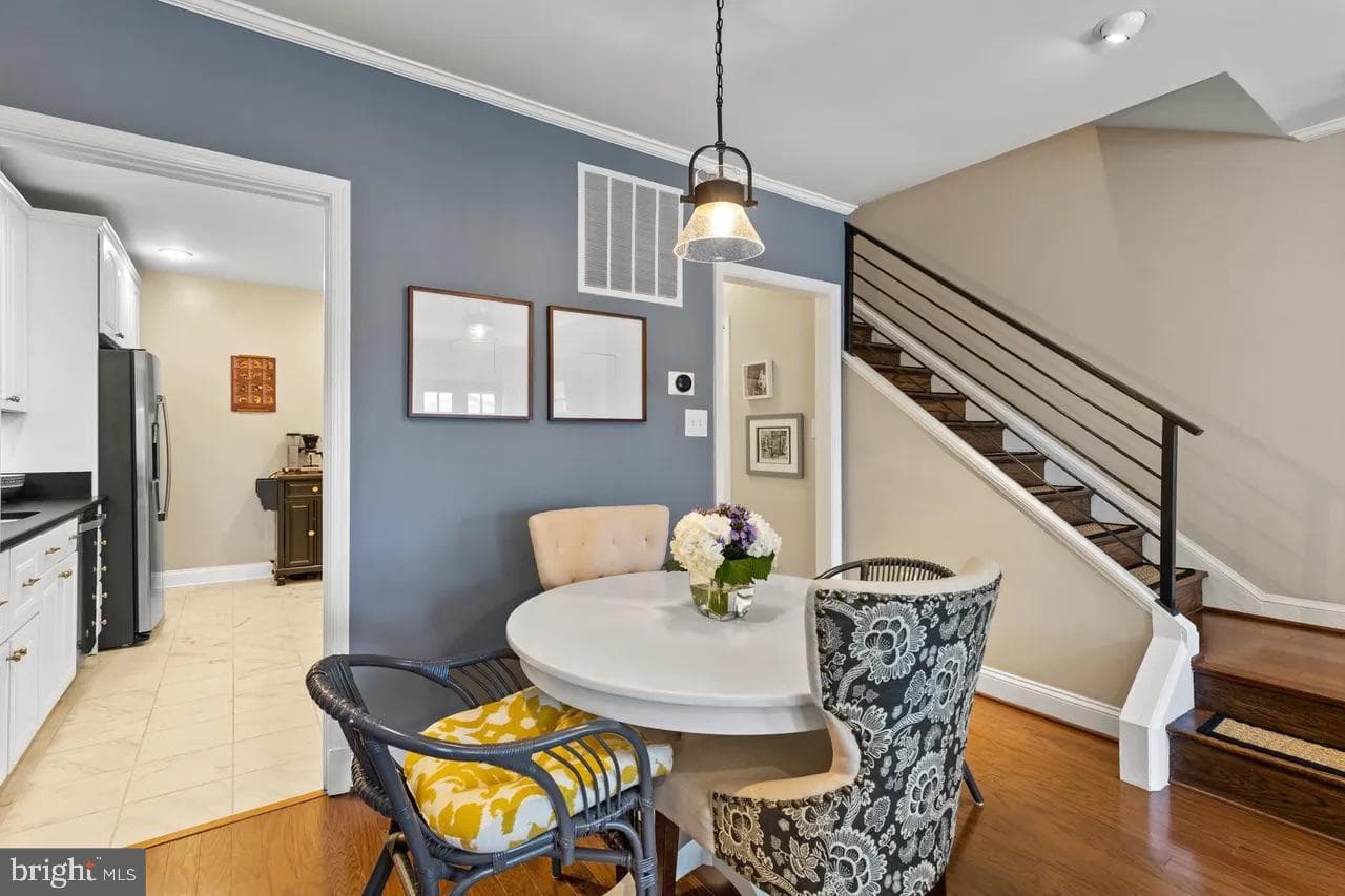 1636 Beekman Place NW #d photo 3