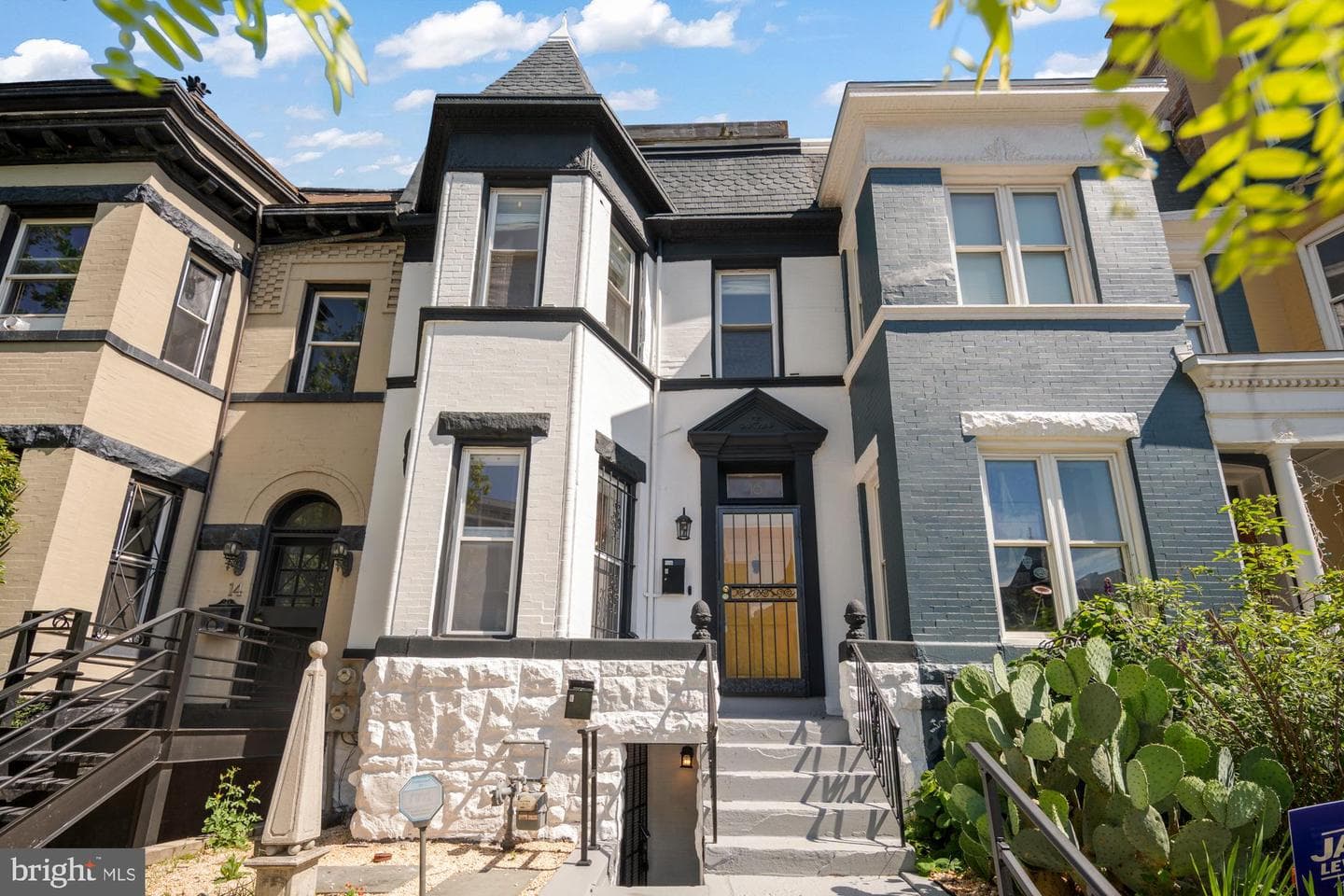 16 Q Street NE photo 2