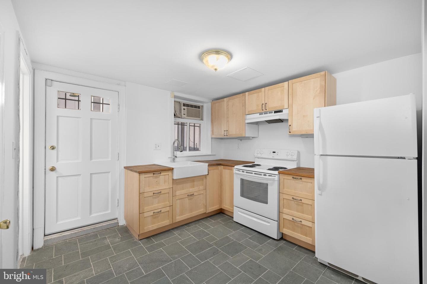 123 4th Street SE photo 29