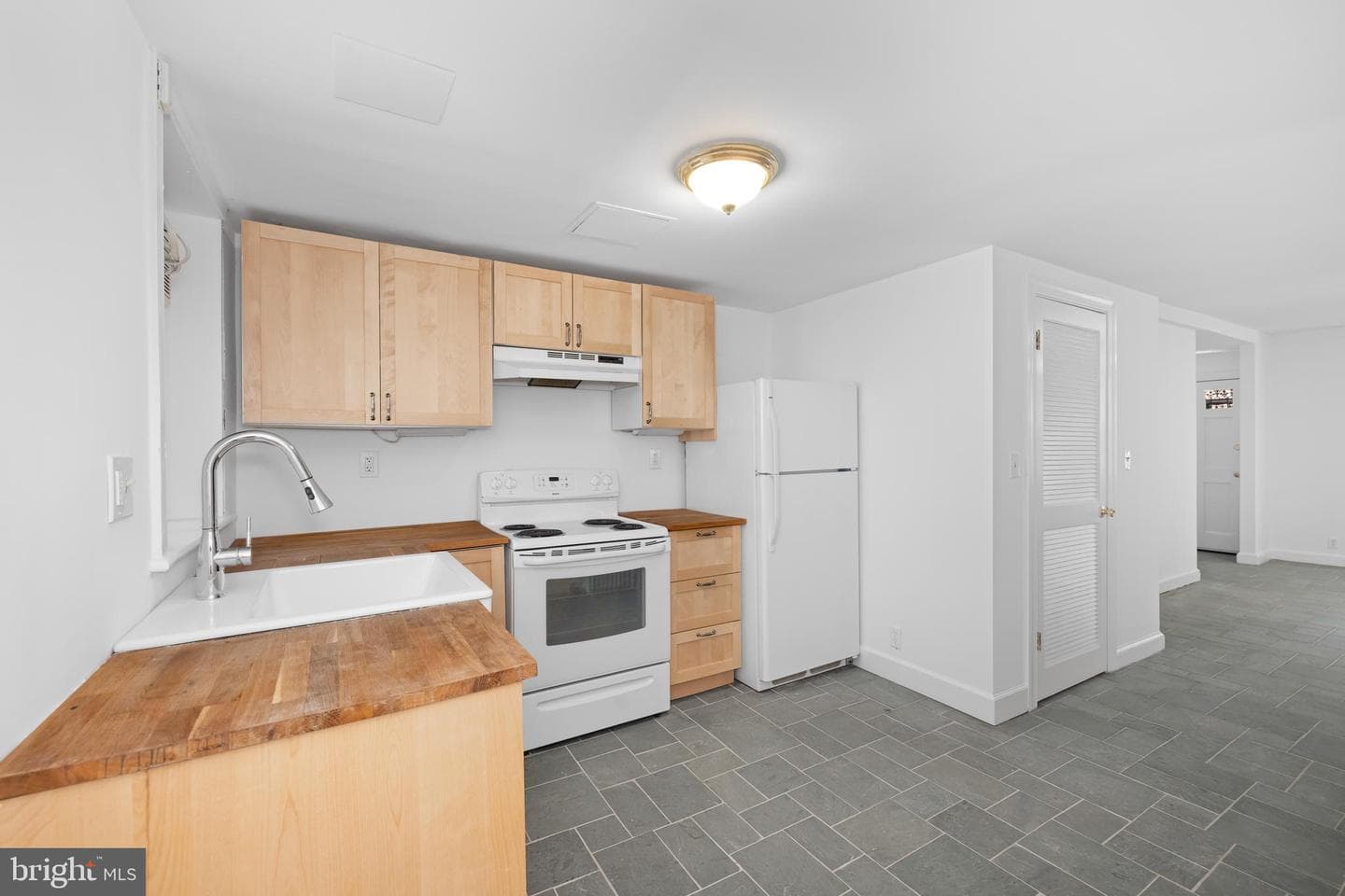123 4th Street SE photo 30
