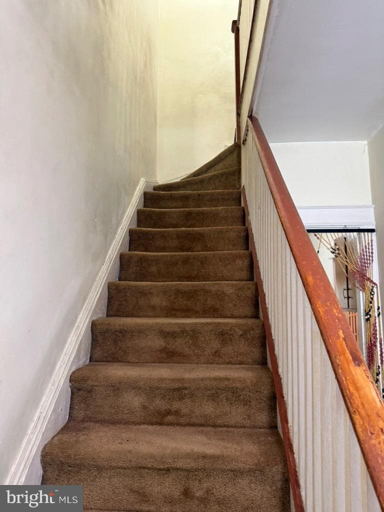 1534 Independence Avenue SE photo 3