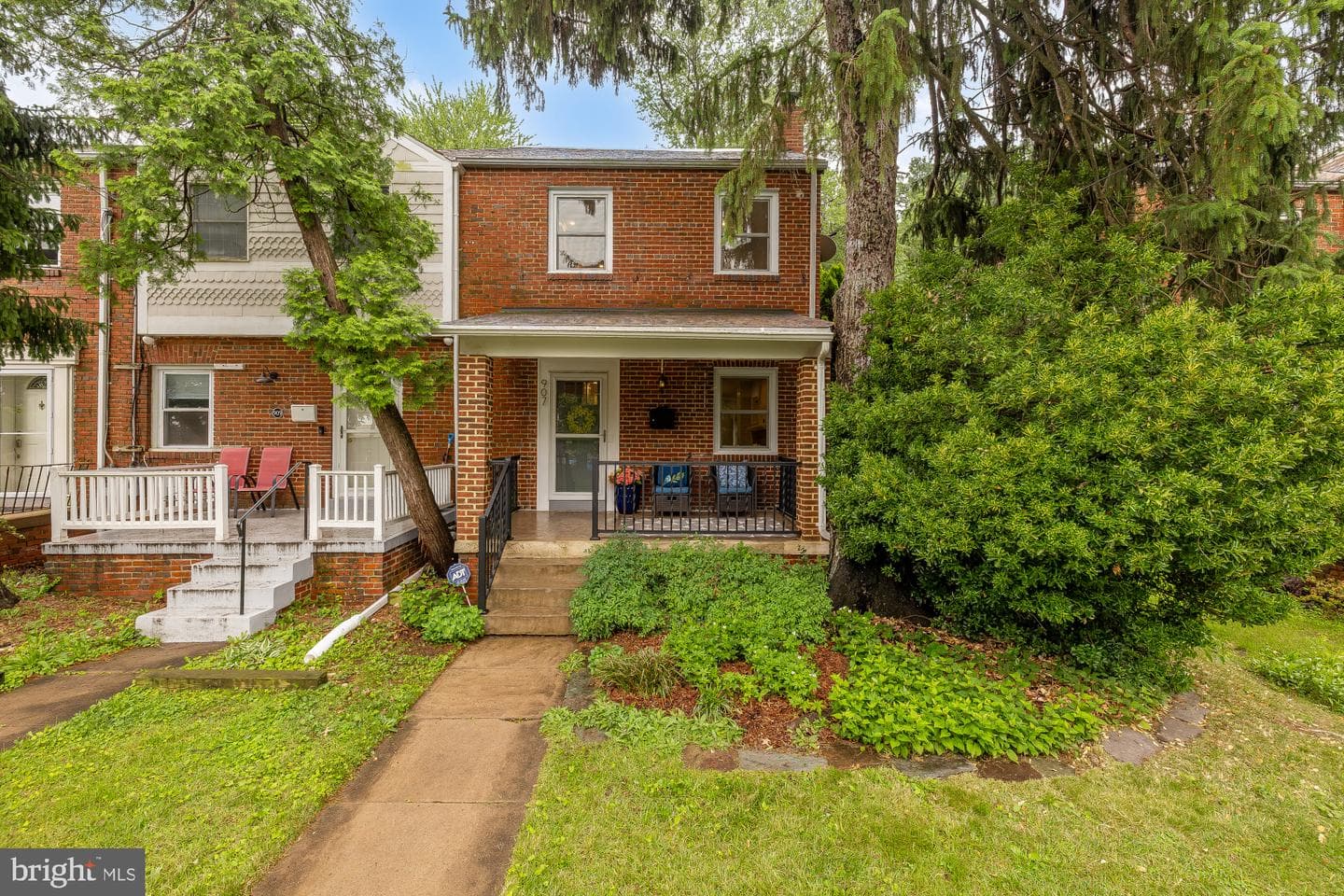 907 Varnum Street NE photo 2