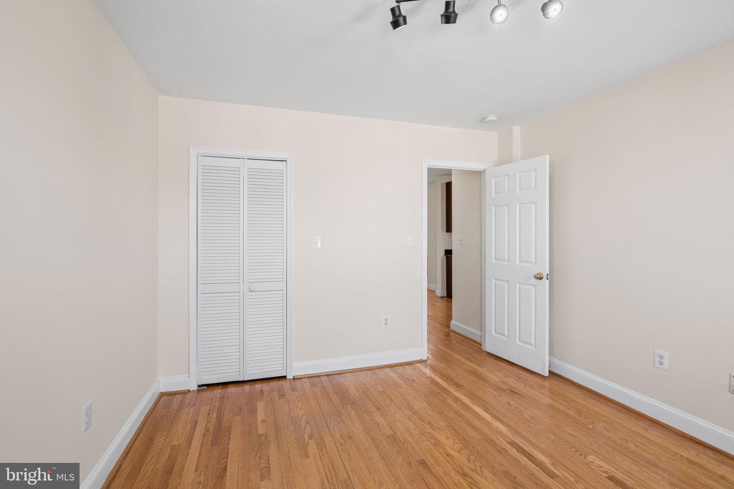 1427 Chapin Street NW #306 photo 25