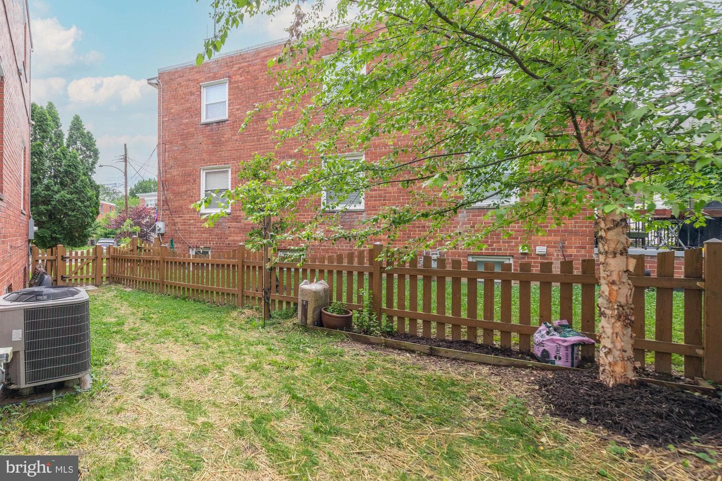 6015 7th Place NW photo 24