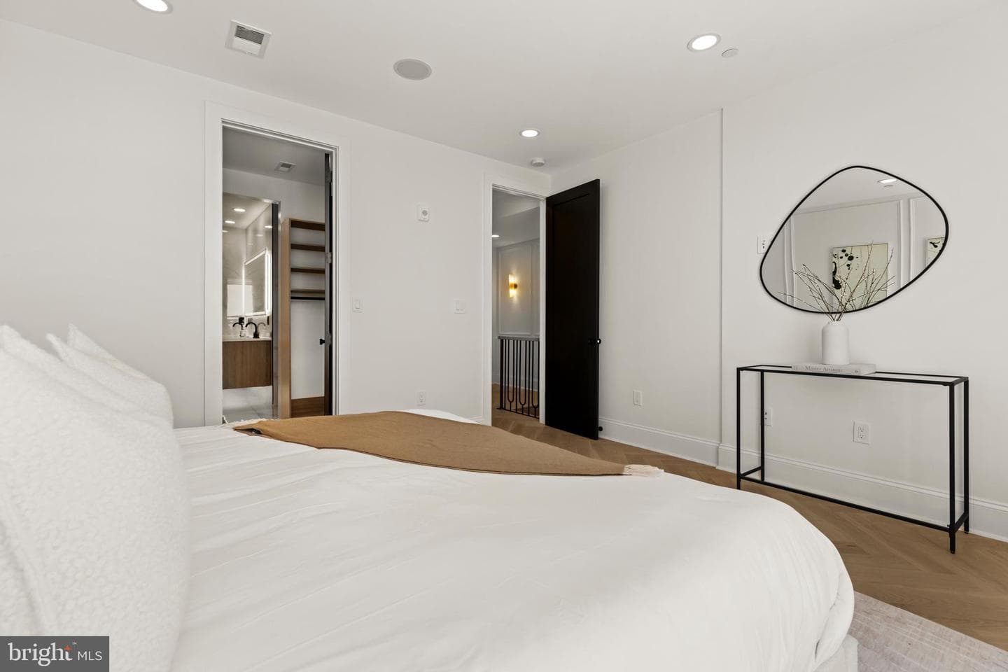 733 Euclid Street NW #303 photo 30