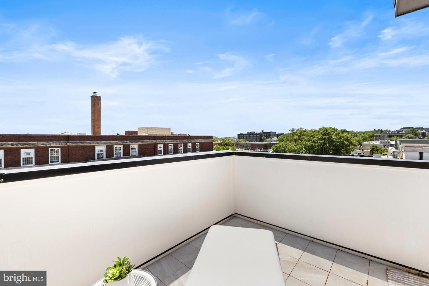 733 Euclid Street NW #303 photo 31