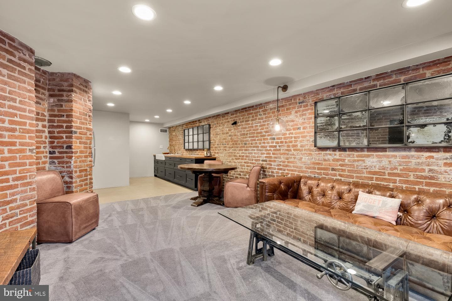128 D Street SE photo 31