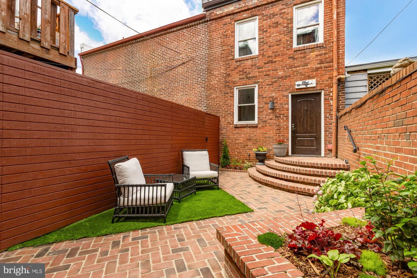 128 D Street SE photo 39