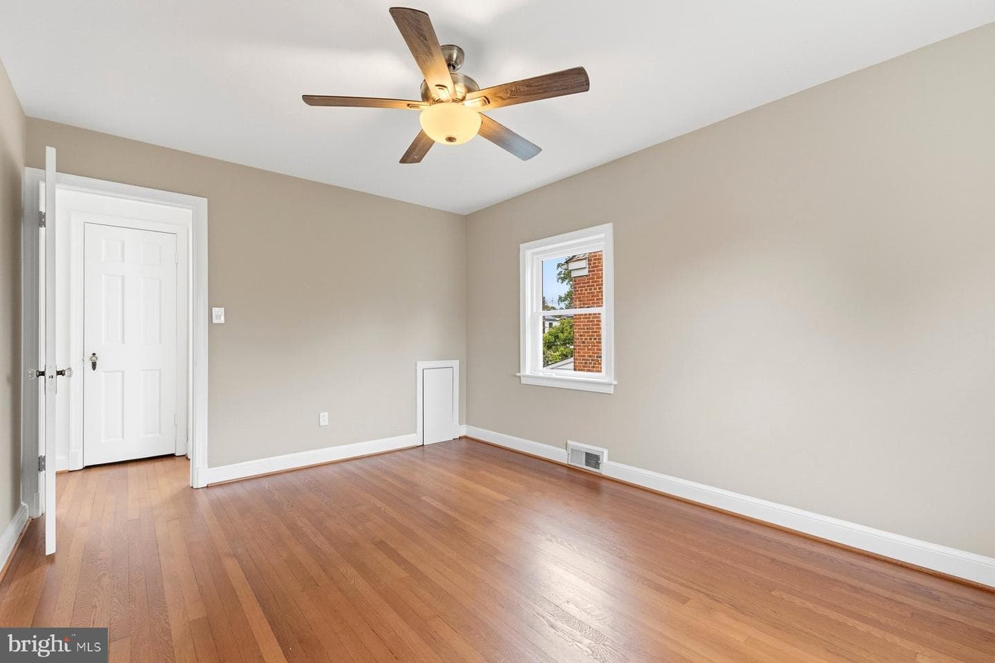 4308 19th Place NE photo 15