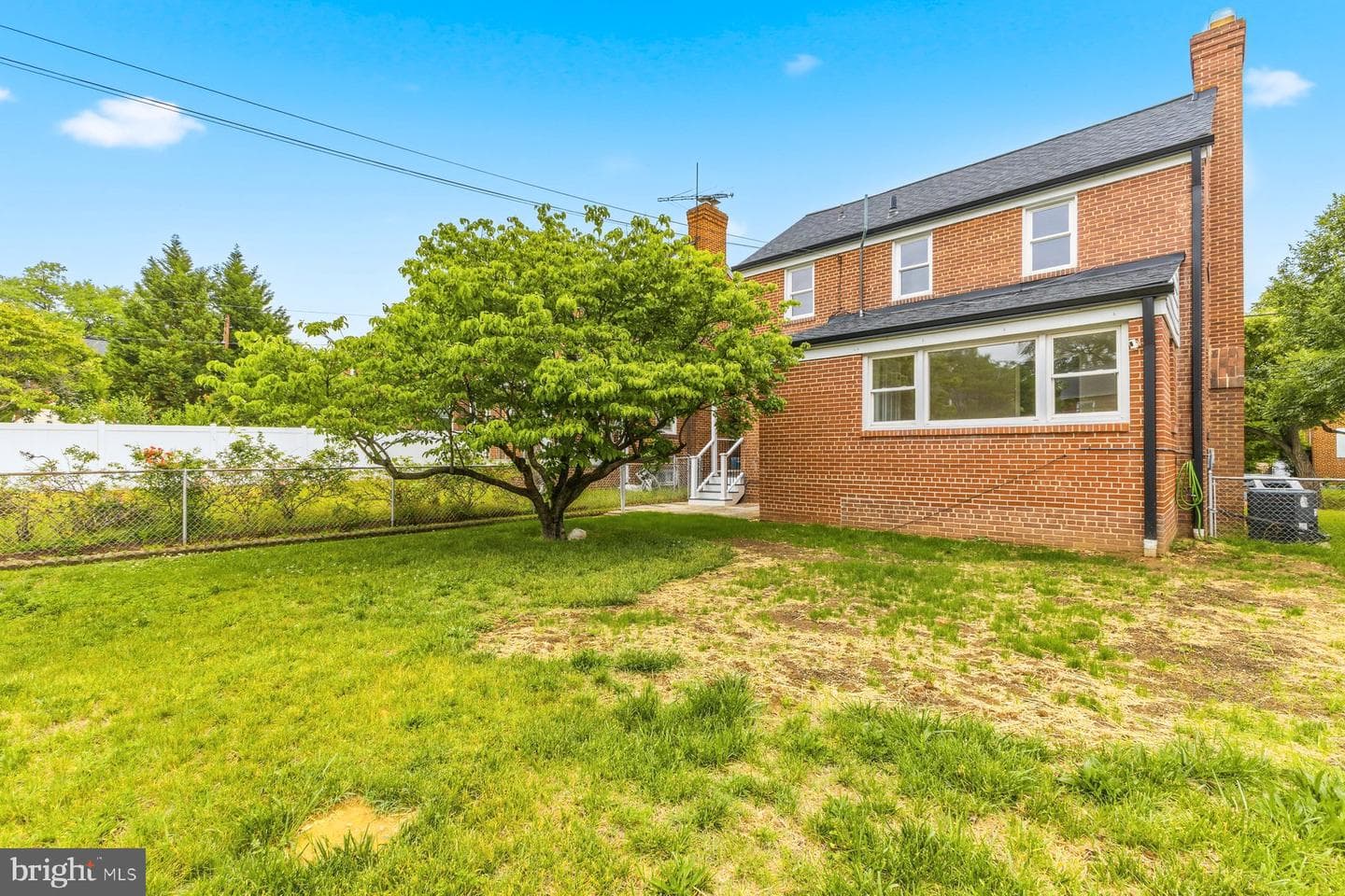 4308 19th Place NE photo 28