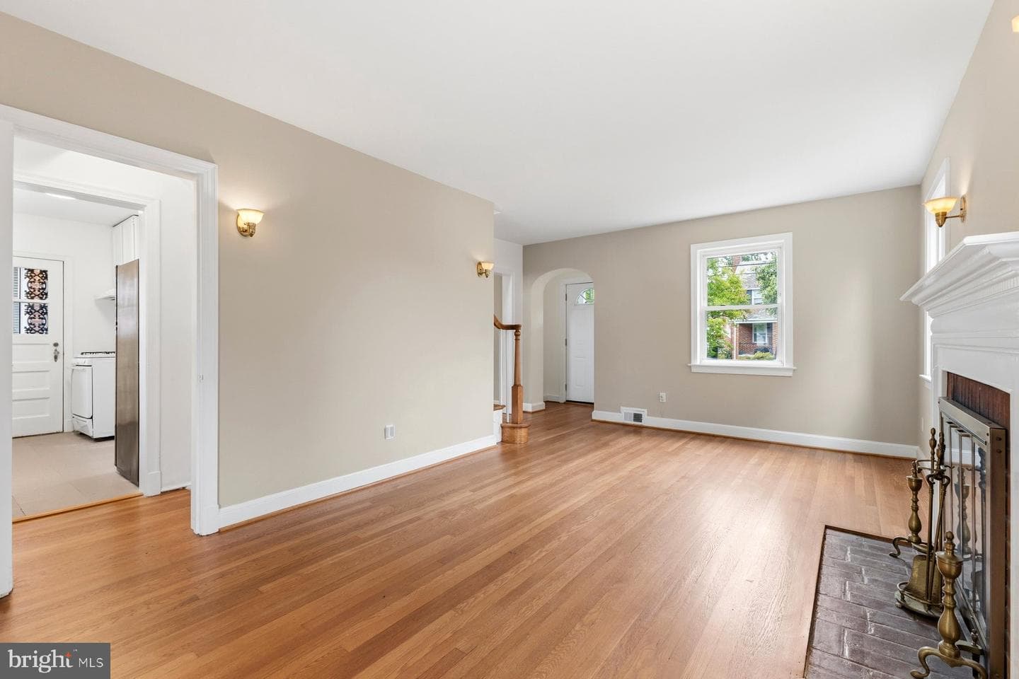 4308 19th Place NE photo 6