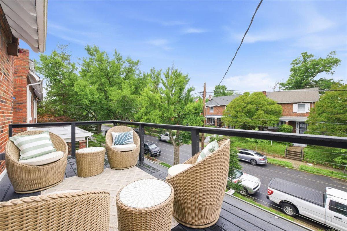 416 Oneida Place NW photo 22