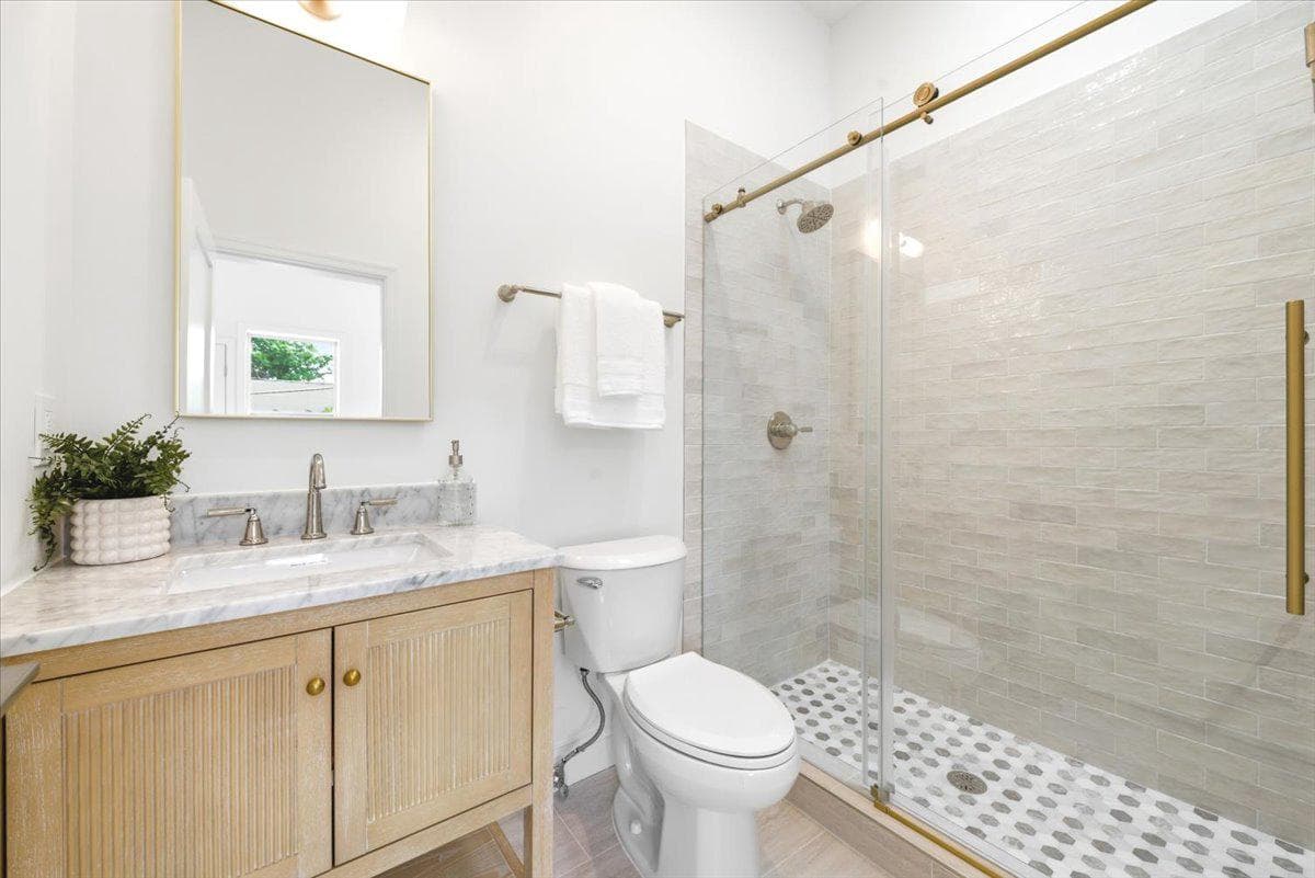 416 Oneida Place NW photo 23
