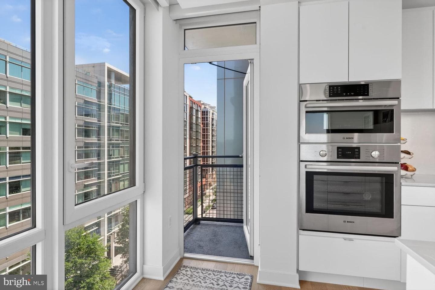 37 L Street SE #802 photo 4