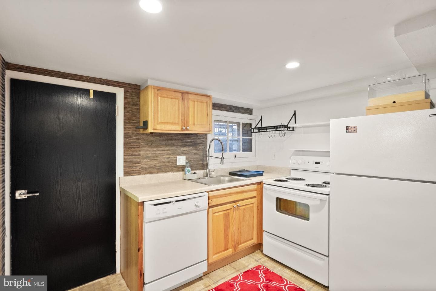 1747 Swann Street NW photo 32