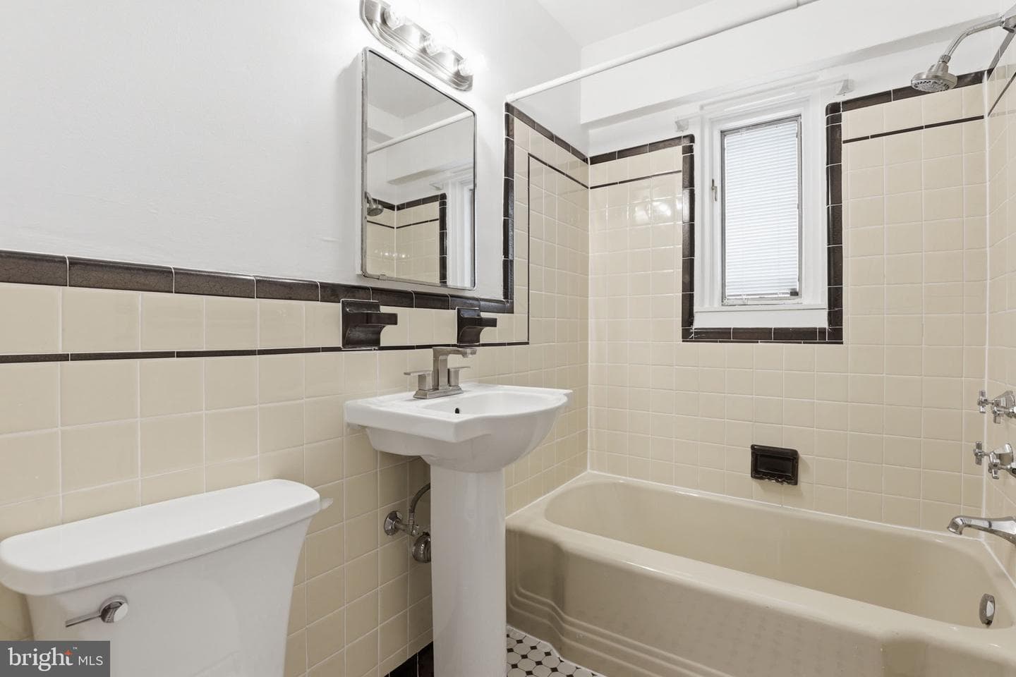 2720 Wisconsin Avenue NW #302 photo 14