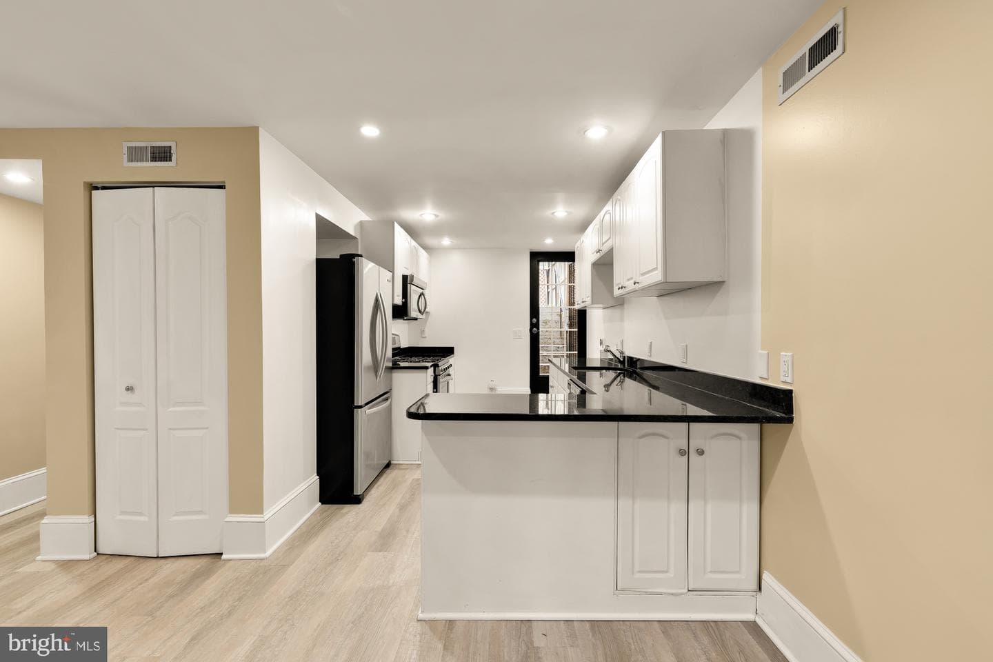 502 12th Street NE photo 27