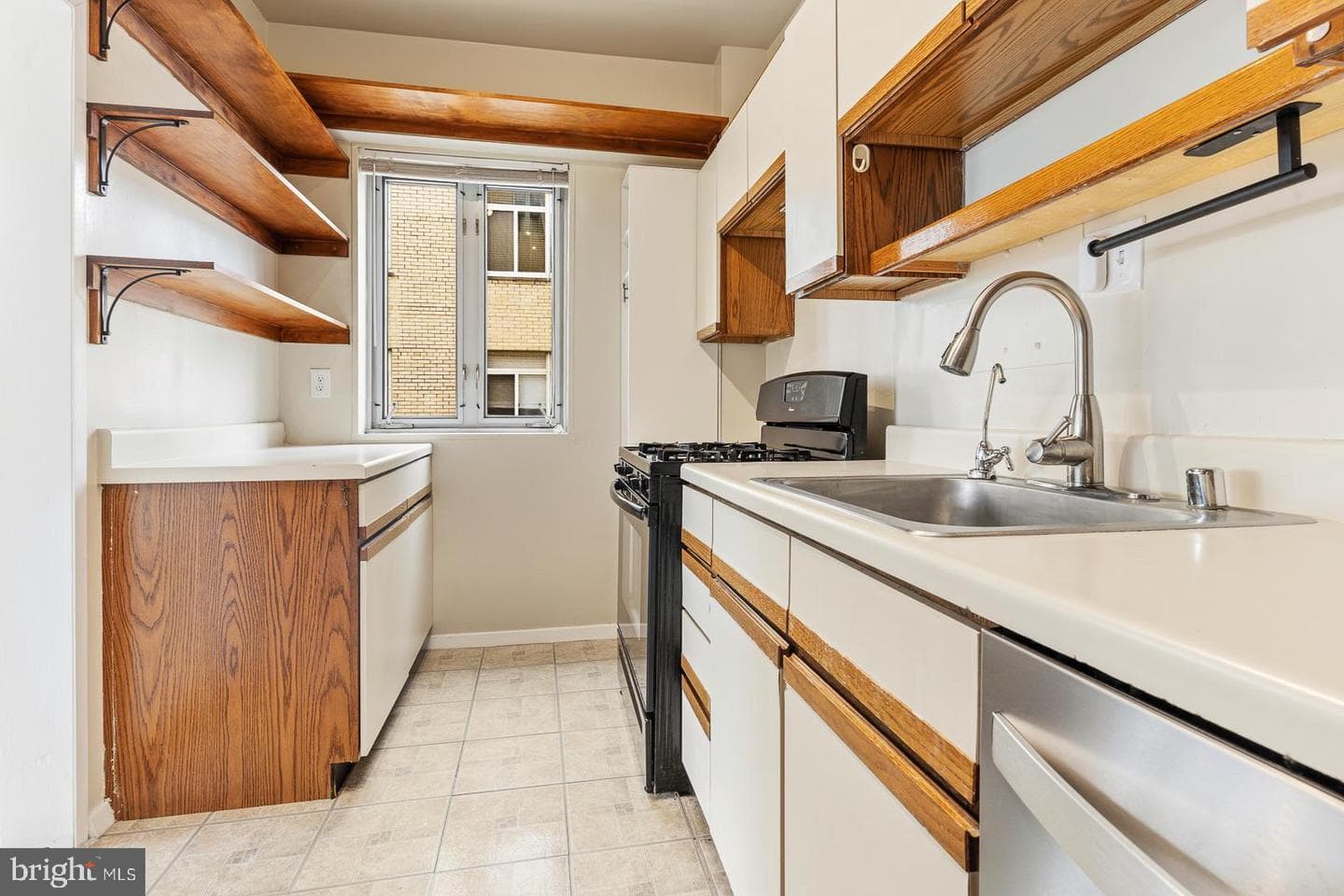 1711 Massachusetts Avenue NW #628 photo 10