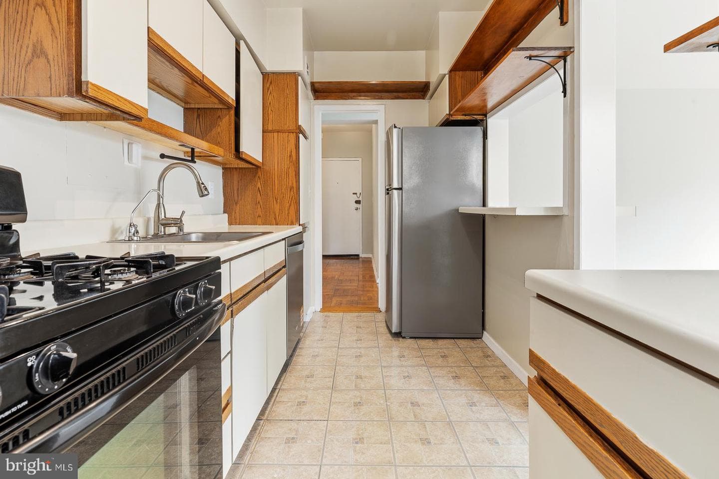 1711 Massachusetts Avenue NW #628 photo 14