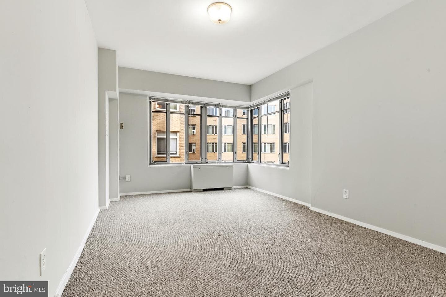 1711 Massachusetts Avenue NW #628 photo 23