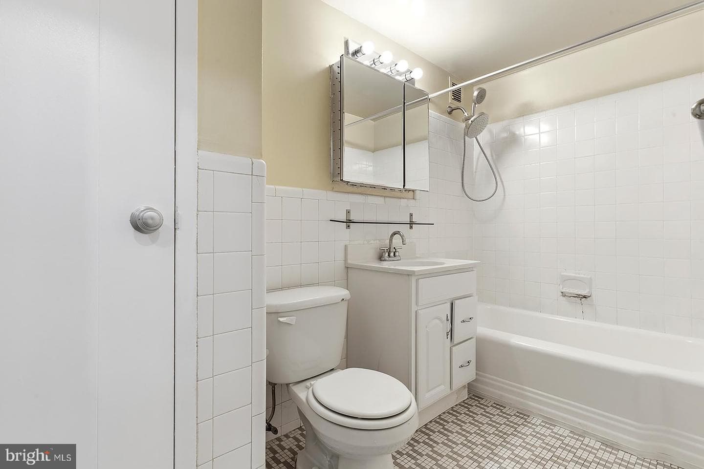 1711 Massachusetts Avenue NW #628 photo 26