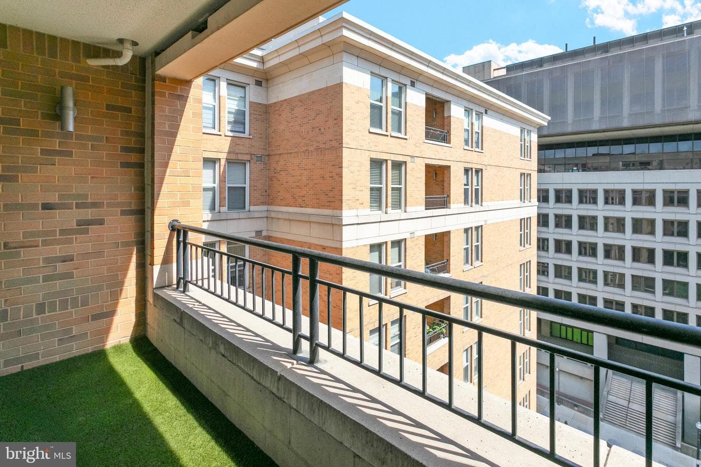 915 E Street NW #1105 photo 3