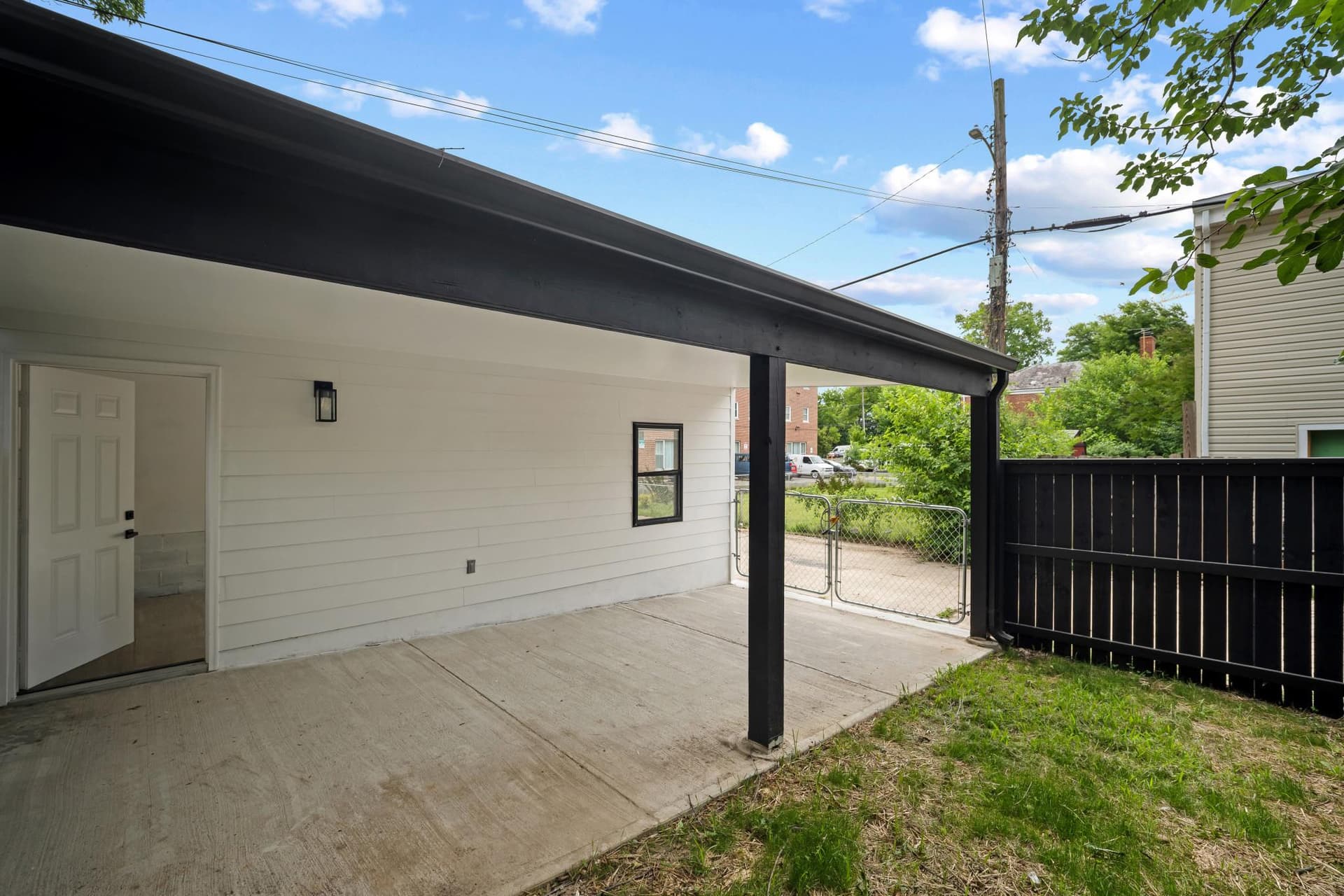 2831 Otis Street NE photo 75