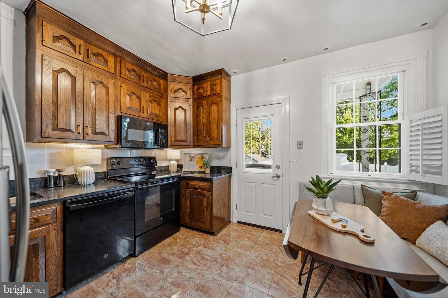 1328 Juniper Street NW photo 20