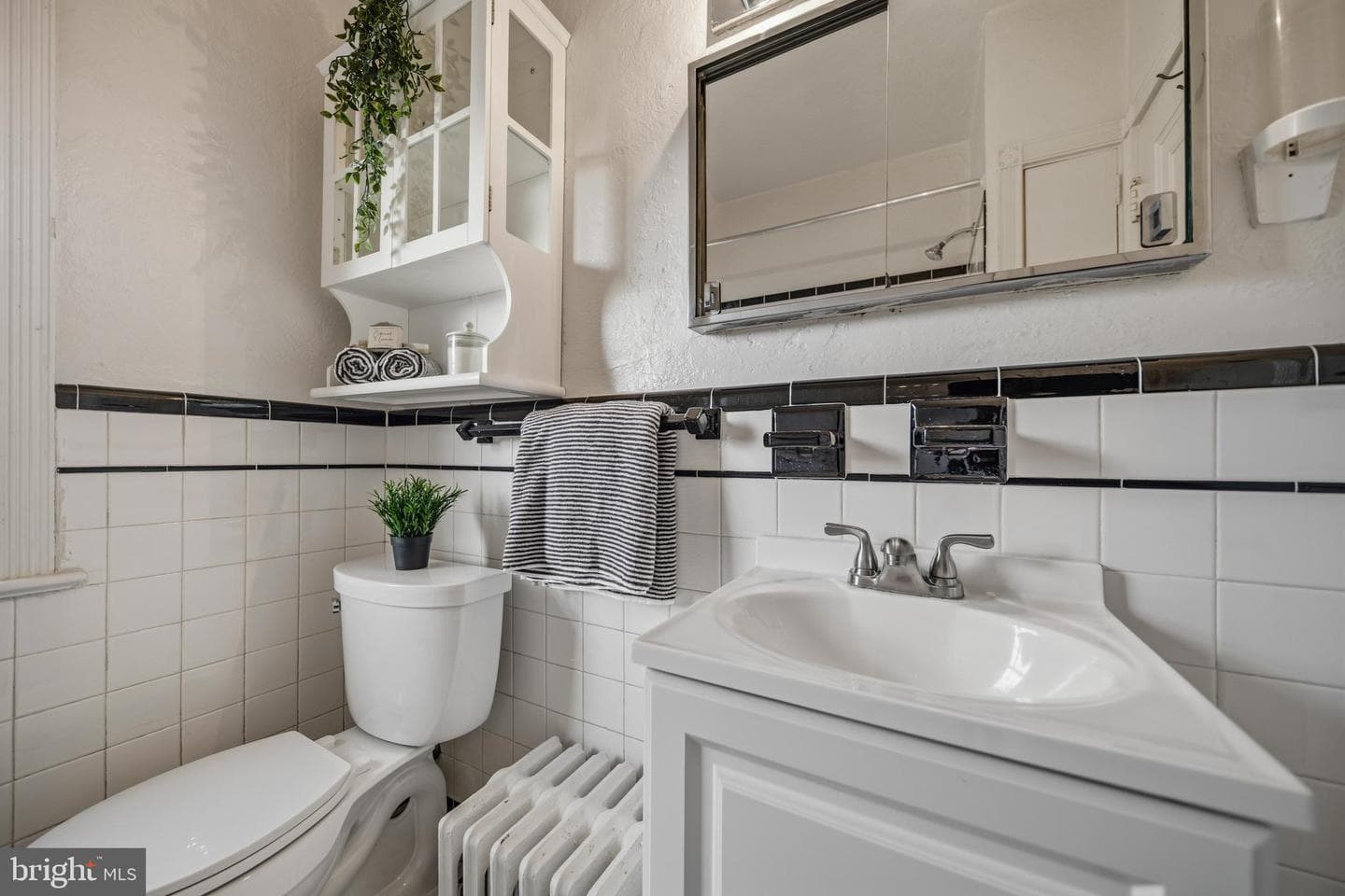 1328 Juniper Street NW photo 32