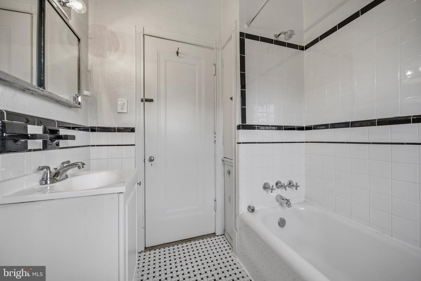 1328 Juniper Street NW photo 33
