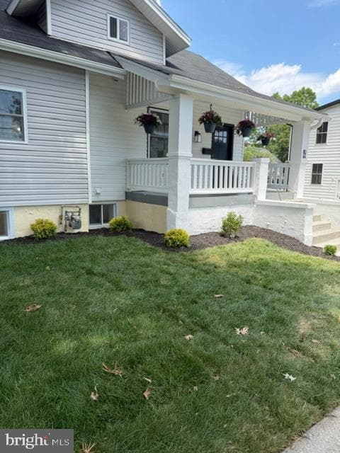 1004 Shepherd Street NE photo 3