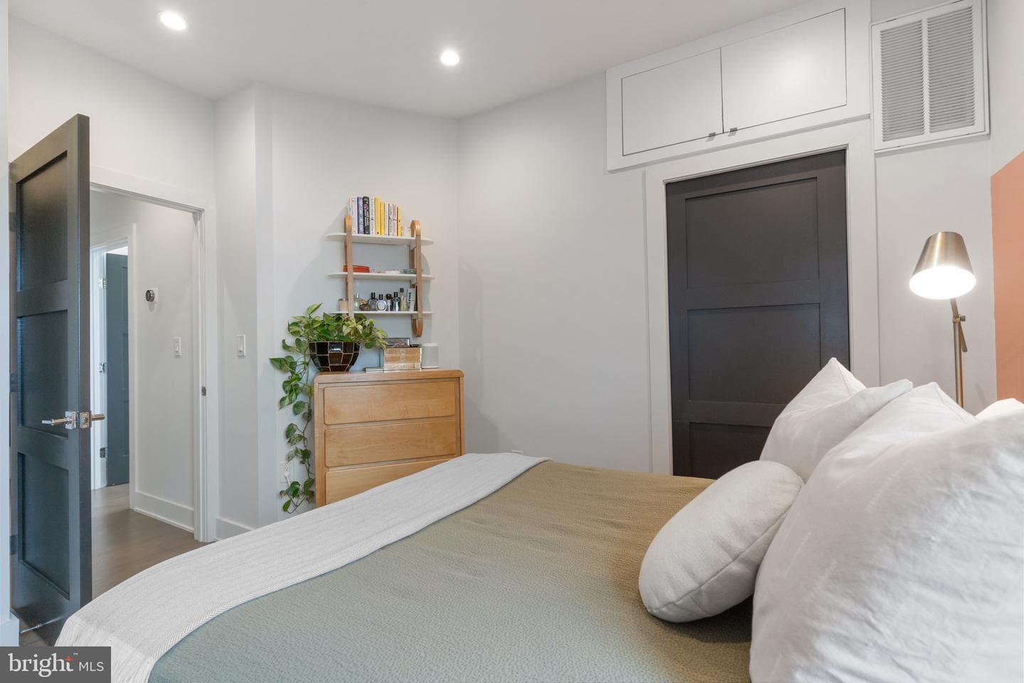 653 Irving Street NW #7 photo 18