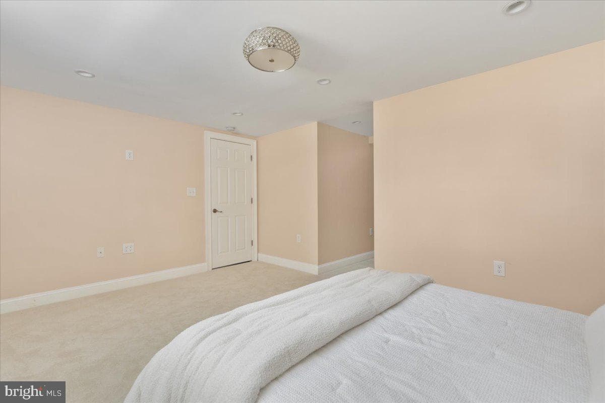 4200 12th Street NE photo 30