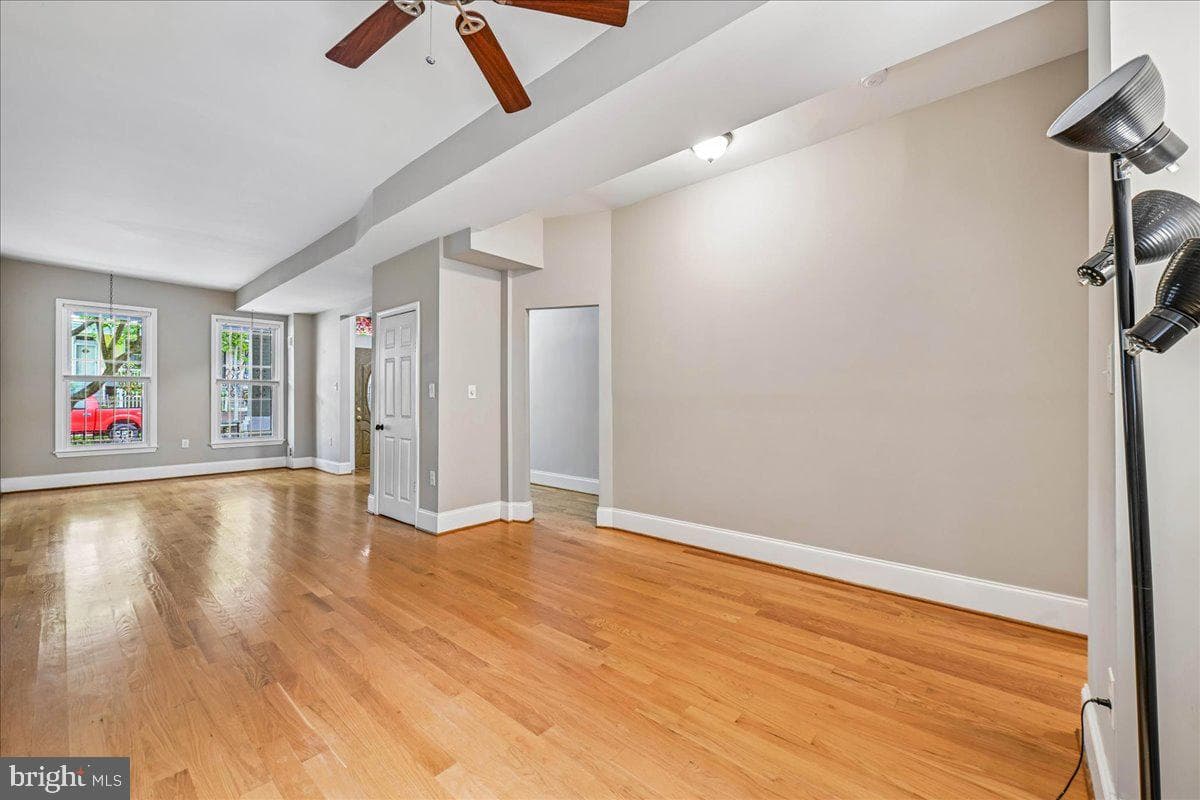 1261 Morse Street NE photo 10