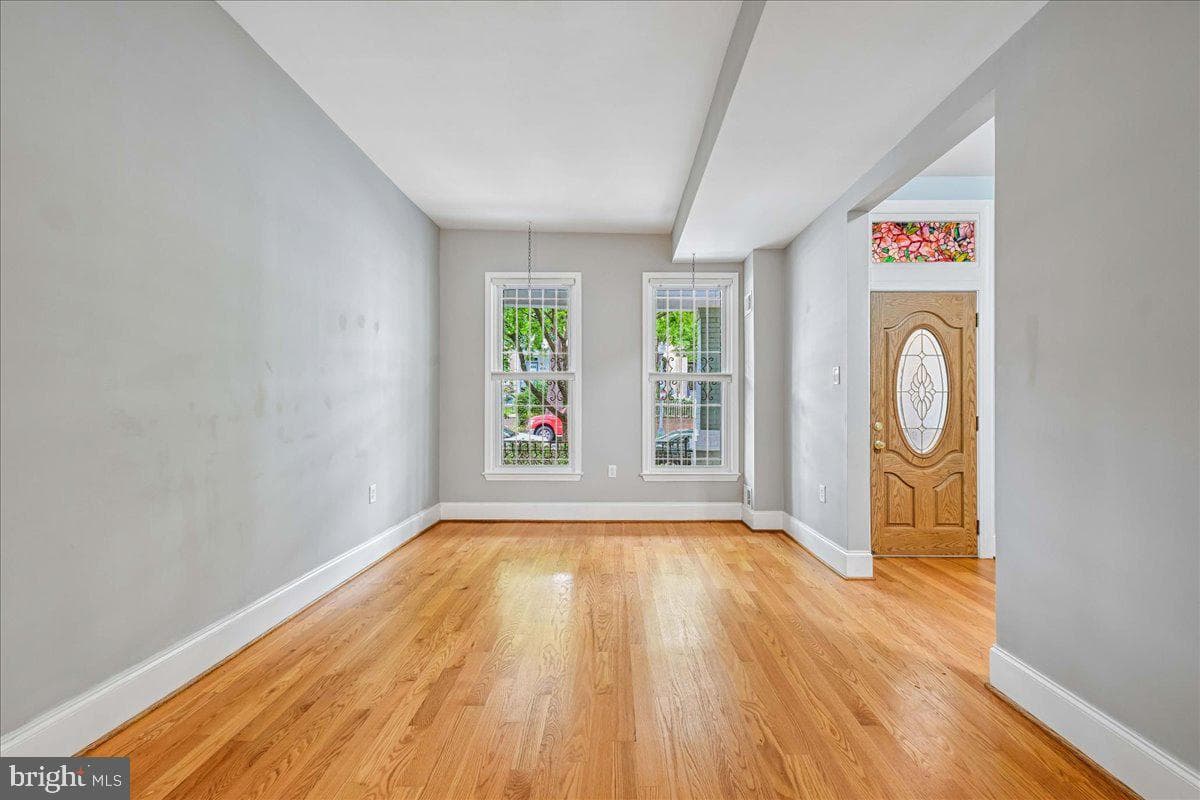 1261 Morse Street NE photo 7