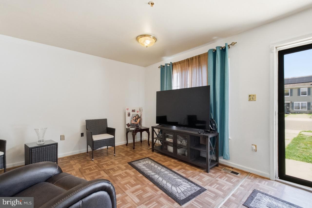 2409 23rd Street SE photo 5