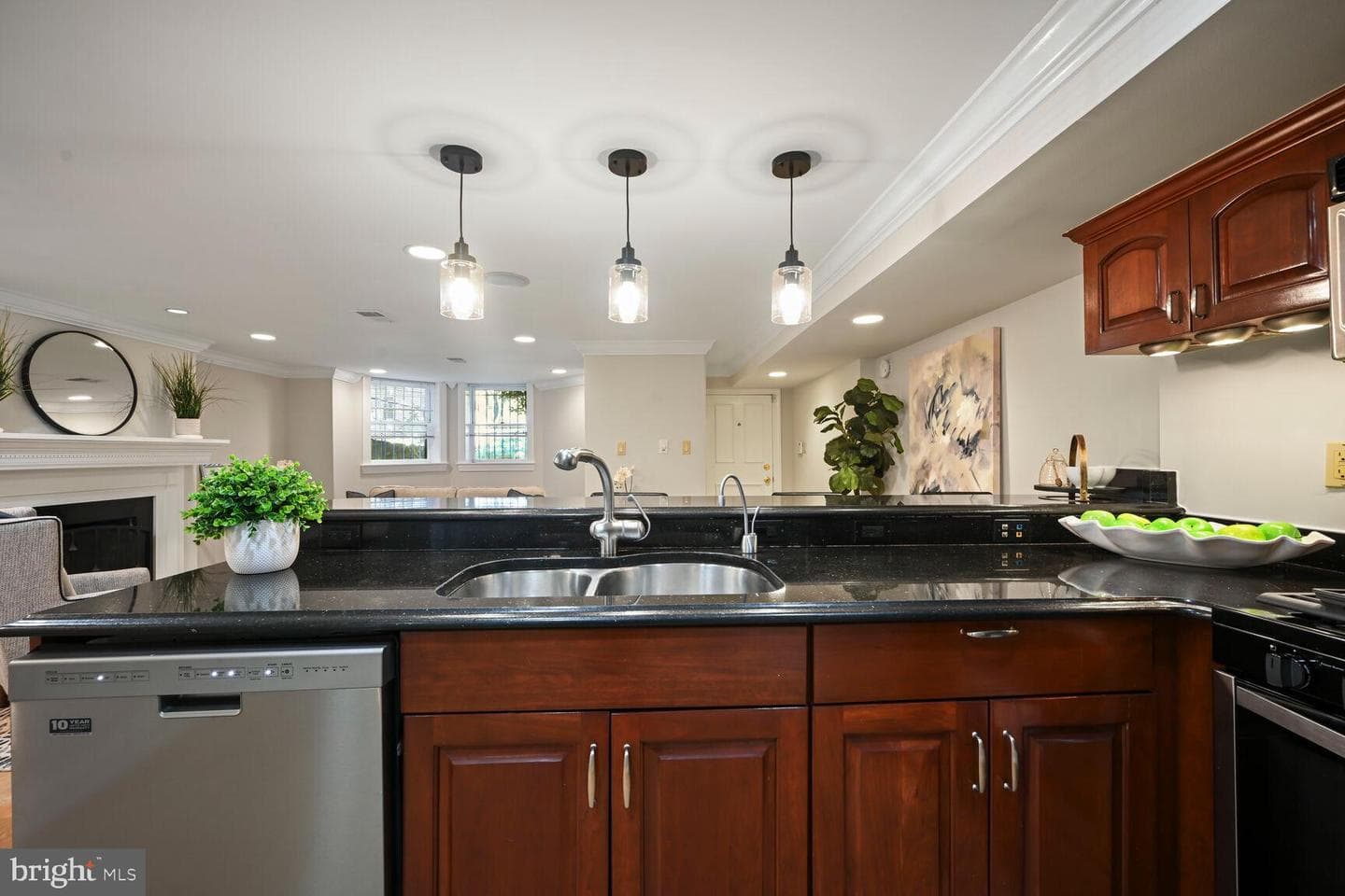 1832 Calvert Street NW #1 photo 11