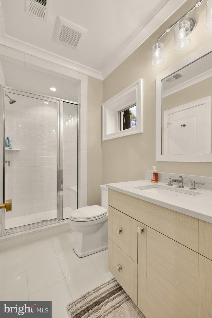 5537 Hawthorne Place NW photo 100