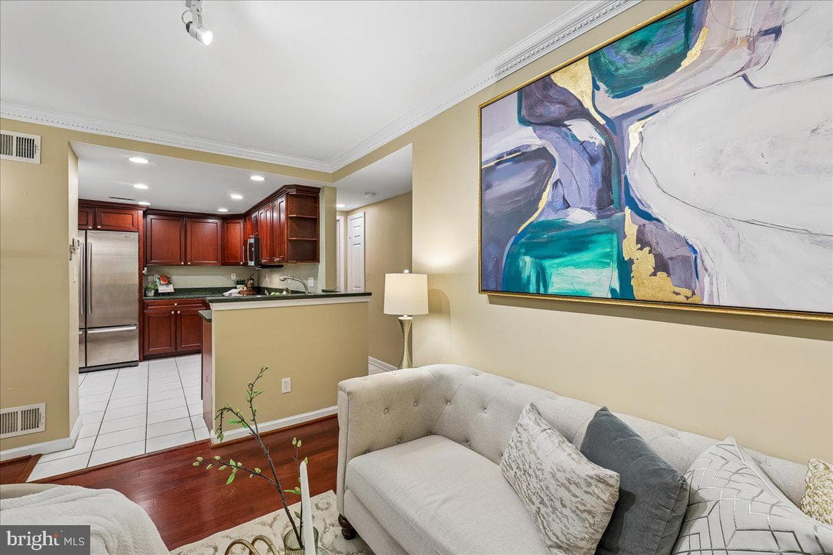 1735 New Hampshire Avenue NW #1 photo 17